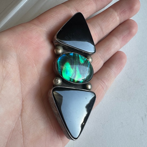 Elegant Sterling Silver Black Onyx and Green Abalone Pin brooch 22.9g - Picture 7 of 15